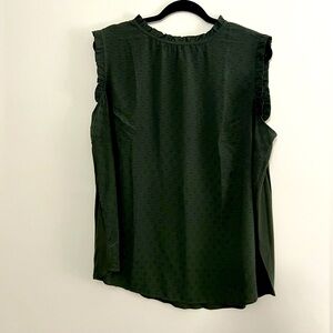 Loft Plus. Green, Sleeveless, Swiss Dot Blouse. Size 16.